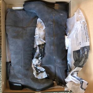 Like New Timberland Sutherlin Bay Tall Gray Boots